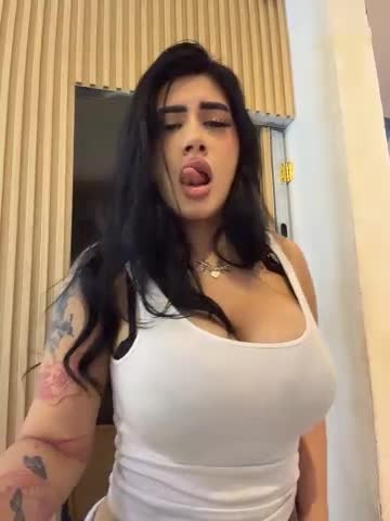 clarachanelricek Stripchat recording at 2026-05-16 20:18:00