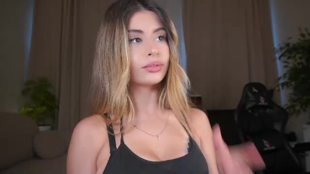 holayoula Chaturbate live recording 2026-09-13 14:21
